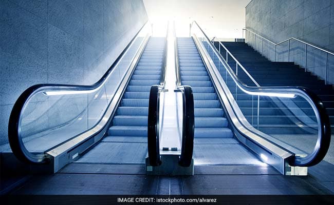 Escalator At Delhi Metro Station Moves In Reverse 4 Injured