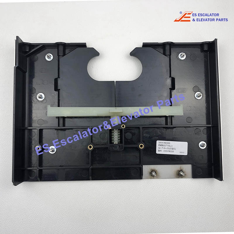 1935780300 Escalator Handrail Entrance Cover Front Plate W=75 B=25 Use For ThyssenKrupp